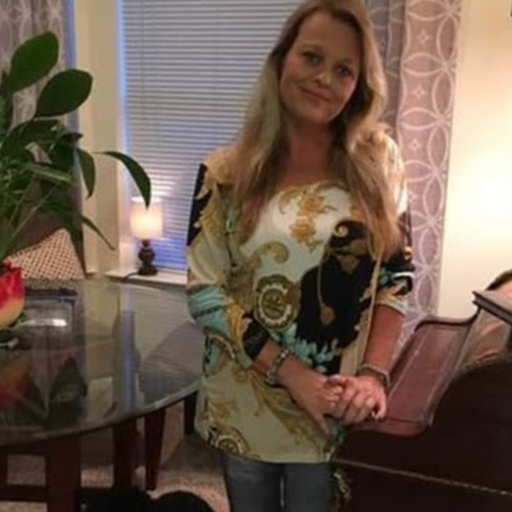 Meet your Posher, Melanie